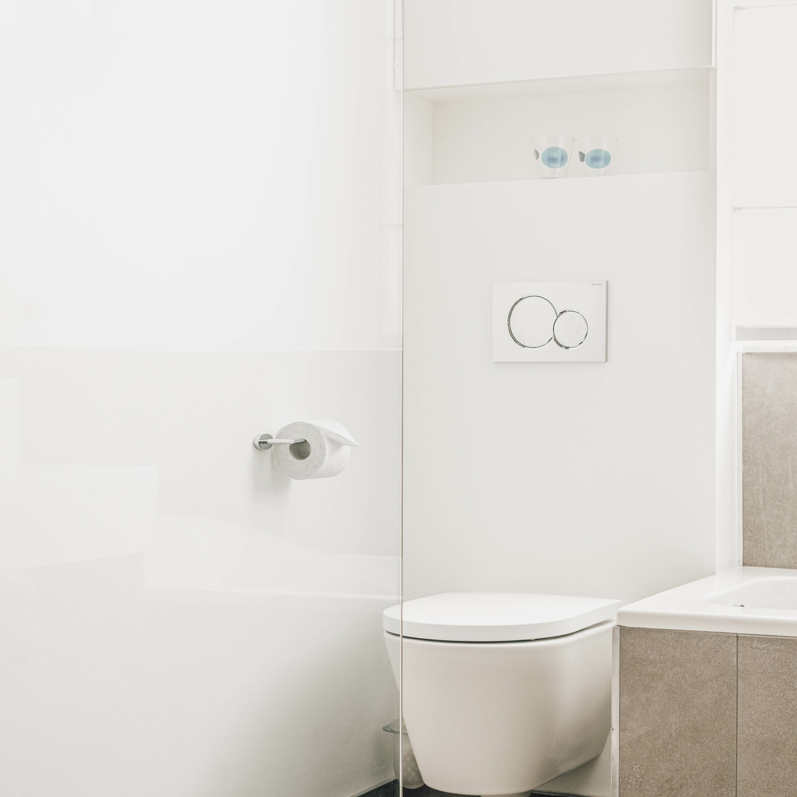 badkamer-sanitair-renovatie-bad-wc-inloopdouche-afwerking-interieur